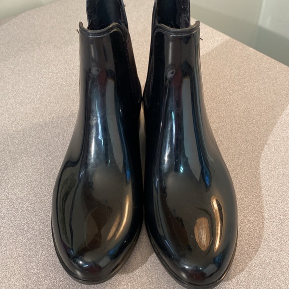 Kate & Mel - ankle rain boots. Size 8 - Picture 2 of 10